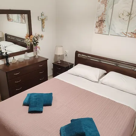 Tina's Lovely Daire *