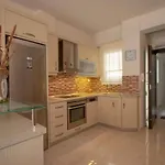 Tina's Lovely דירה *